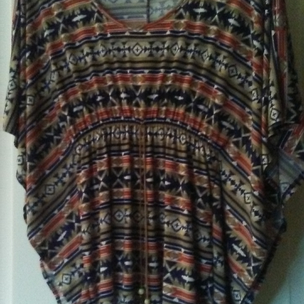 Venus (medium) Aztec top